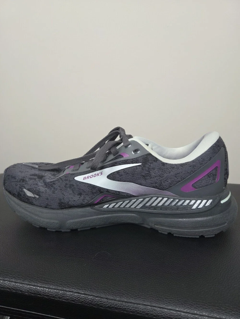 Brooks Adrenaline GTS 23 Women's Running Shoes Black Purple Size 9.5 Cushion